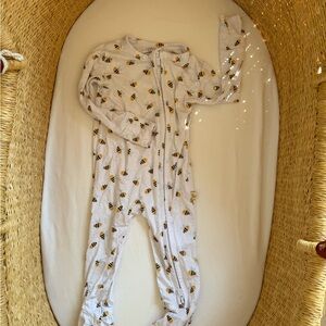 Posh Peanut White and Yellow Bee Print Footie